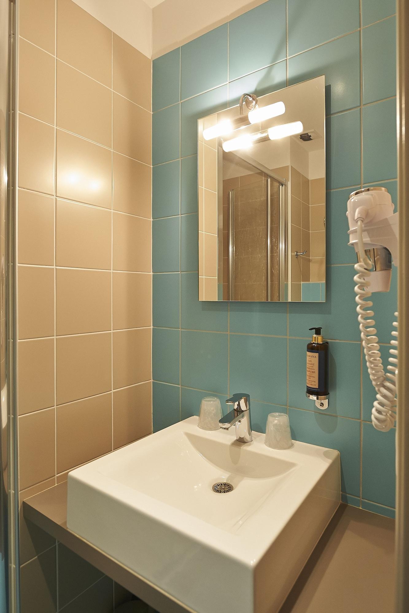 Cit'Hotel Les Alizés Limoges Esterno foto