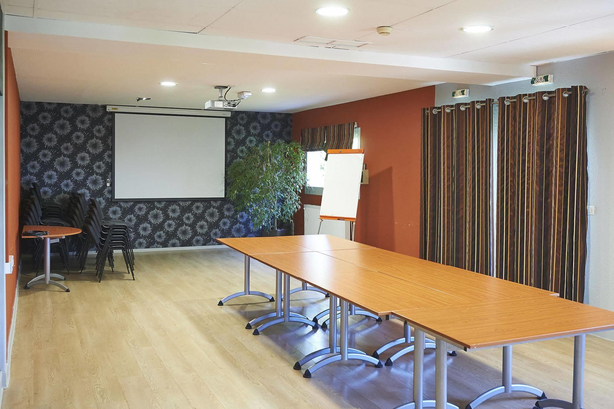 Cit'Hotel Les Alizés Limoges Esterno foto