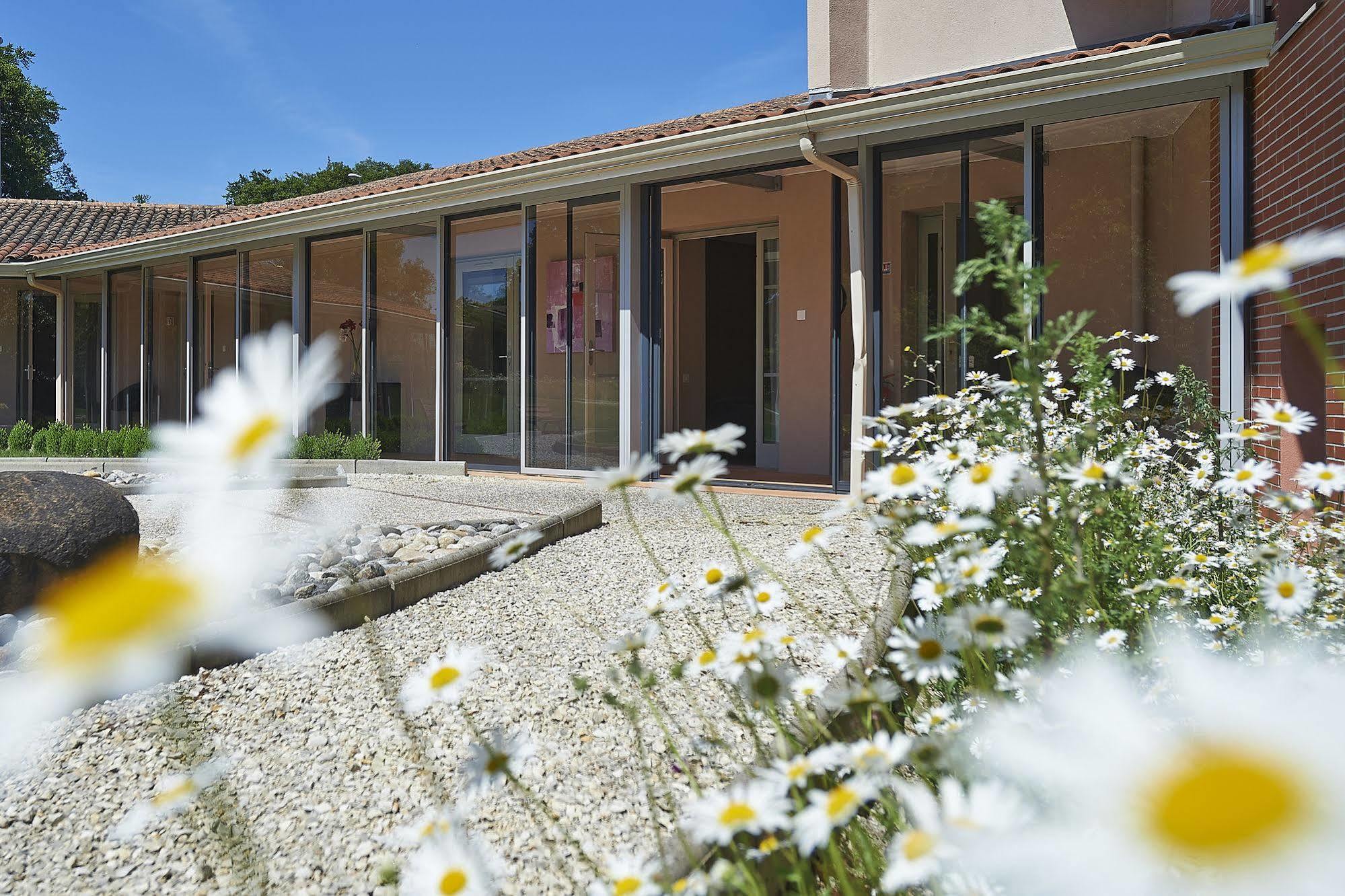 Cit'Hotel Les Alizés Limoges Esterno foto